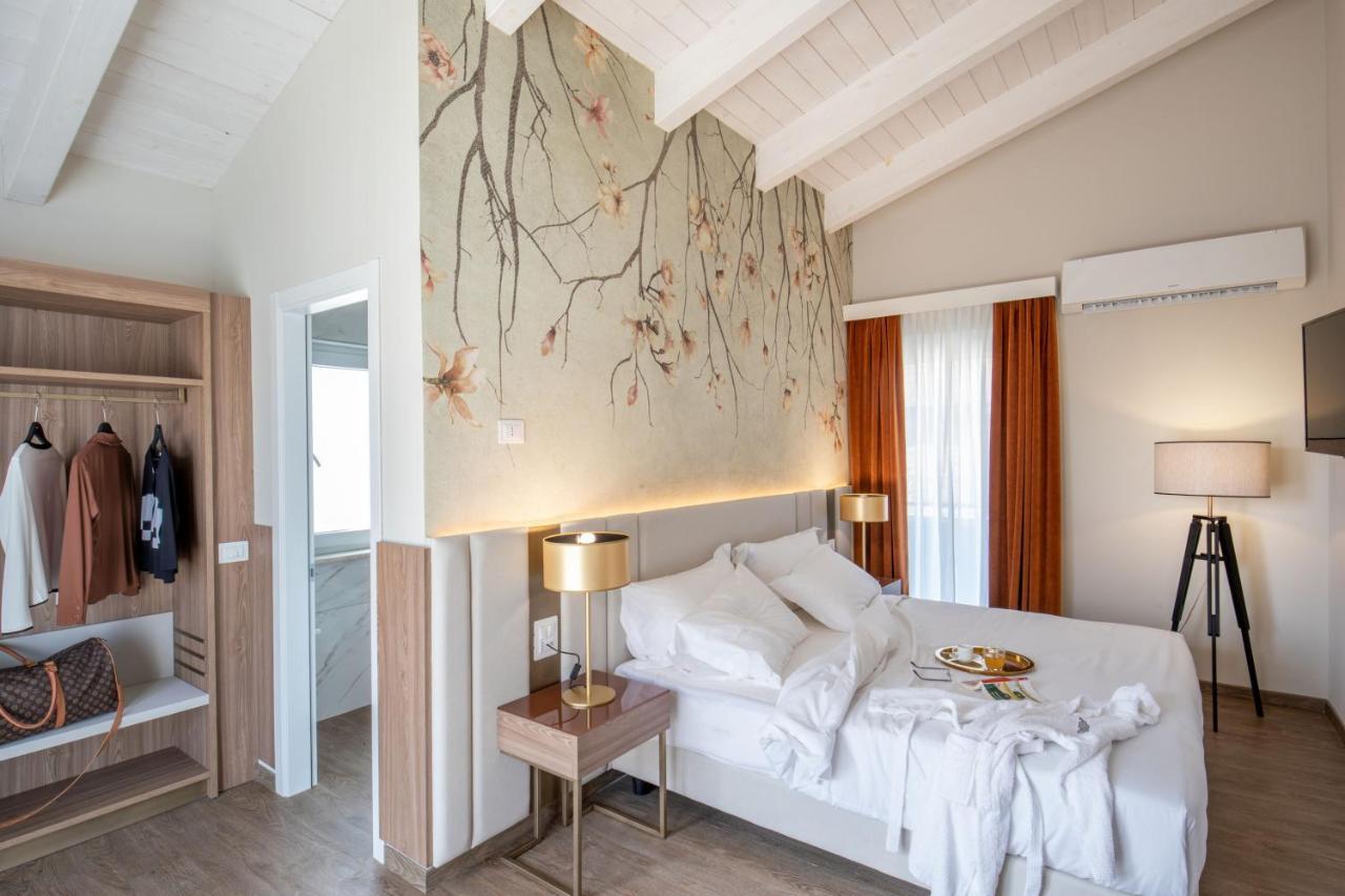Hotel Della Piana Авеццано Экстерьер фото