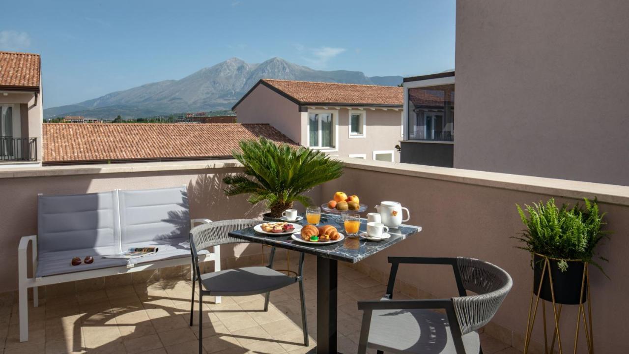 Hotel Della Piana Авеццано Экстерьер фото
