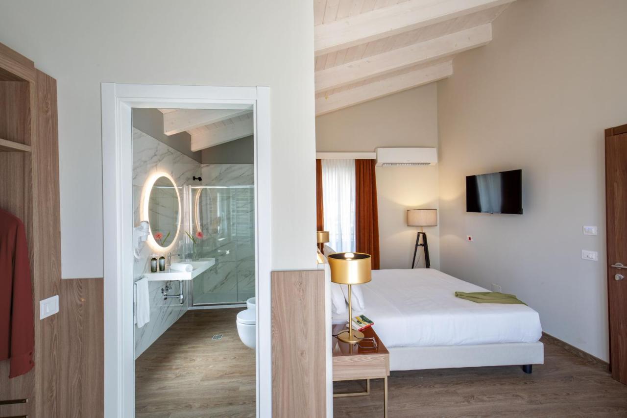 Hotel Della Piana Авеццано Экстерьер фото
