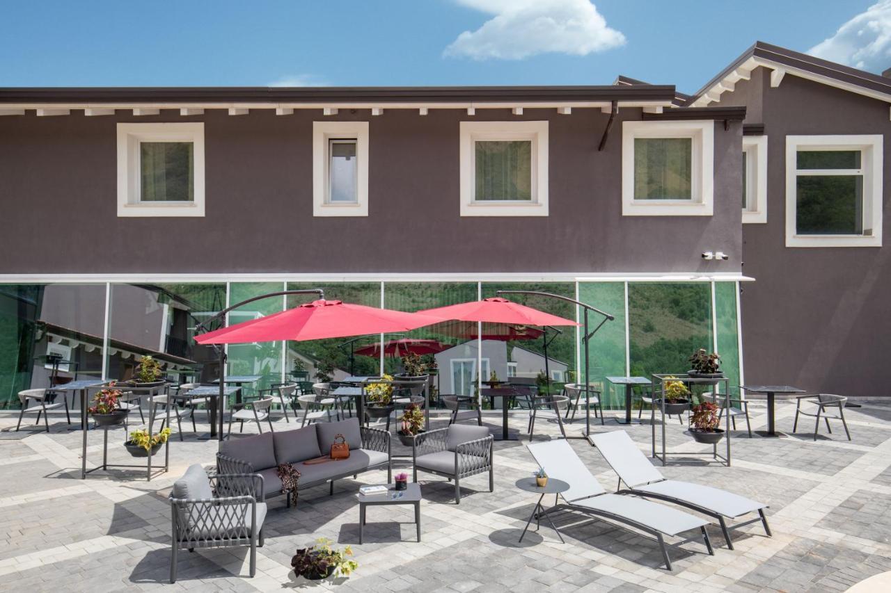 Hotel Della Piana Авеццано Экстерьер фото